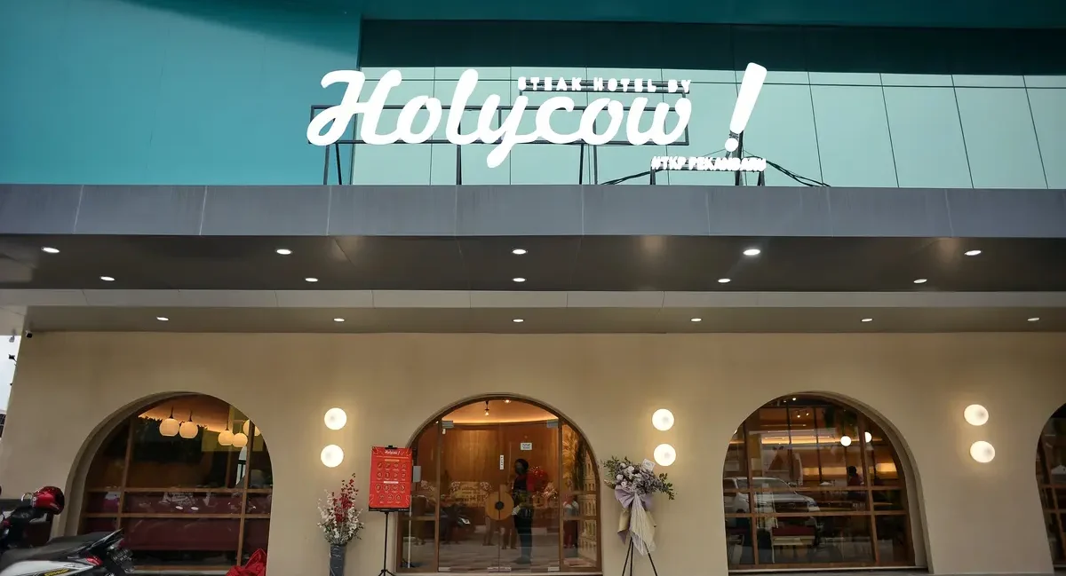 Steak Hotel by Holycow